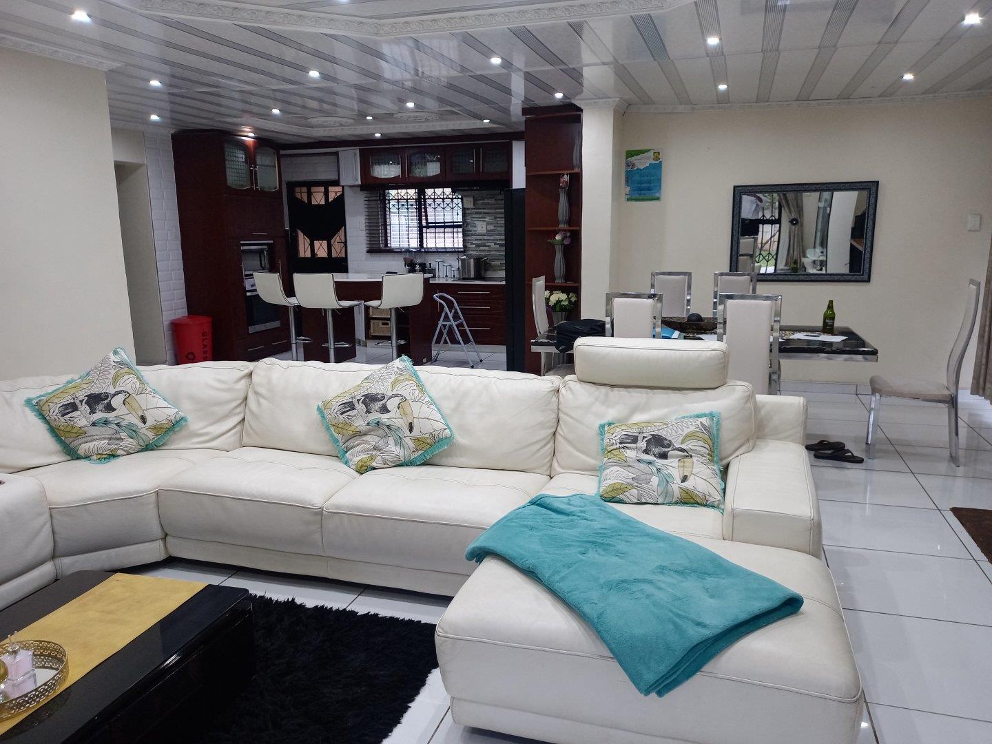 4 Bedroom House for sale in Epworth P24114054294