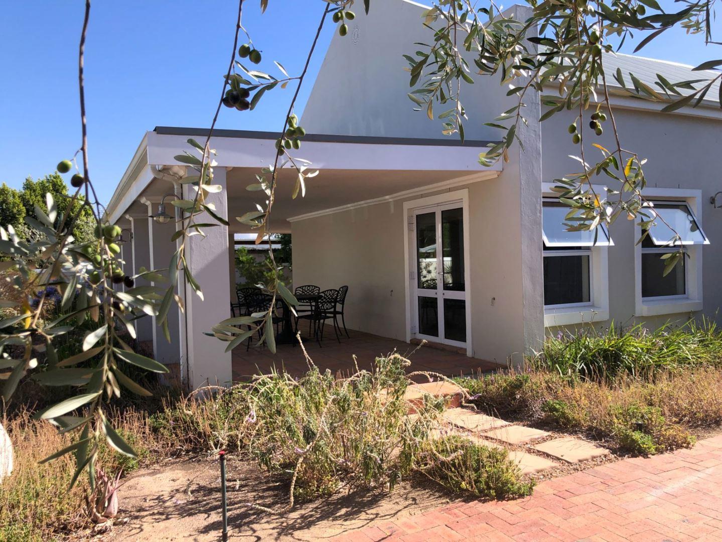 2 Bedroom House for sale in Riebeek Kasteel 8 Hermon Road P24112229143