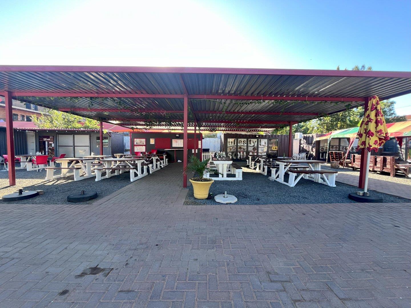 Commercial property for sale in Willows P24114055142