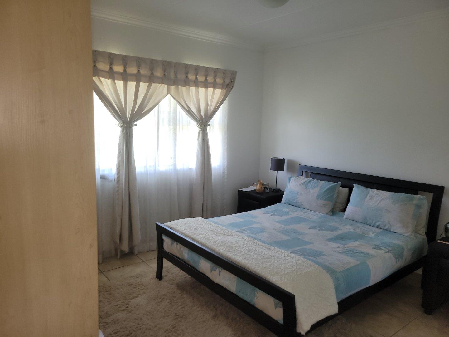 South Property Apartments / flats to rent in South