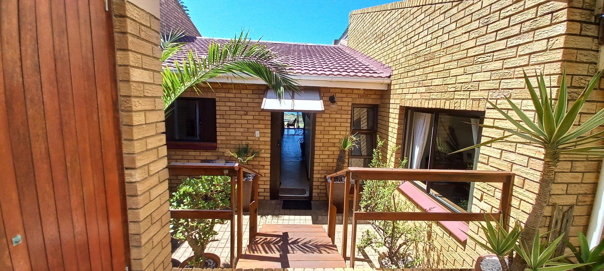 Linkside, Mossel Bay Property Property and houses for sale in
