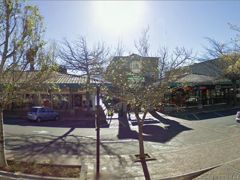 Commercial property to rent in Somerset West Central 4b Oudehuis