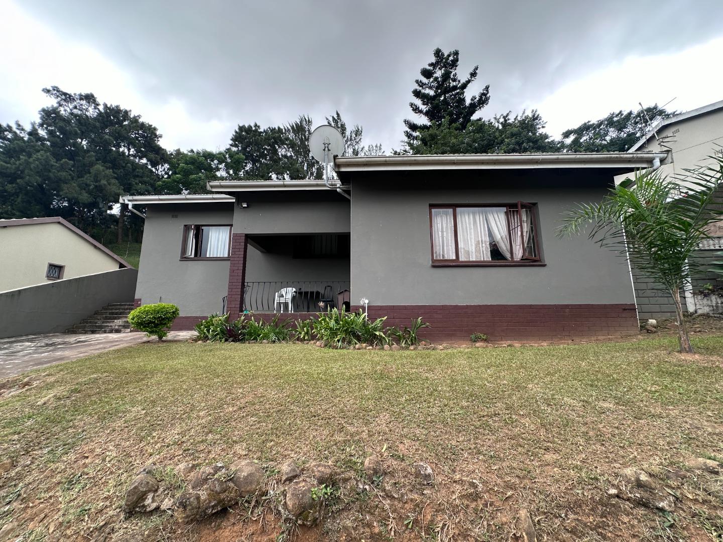 4 Bedroom House for sale in Carrington Heights 60 River Drive P24