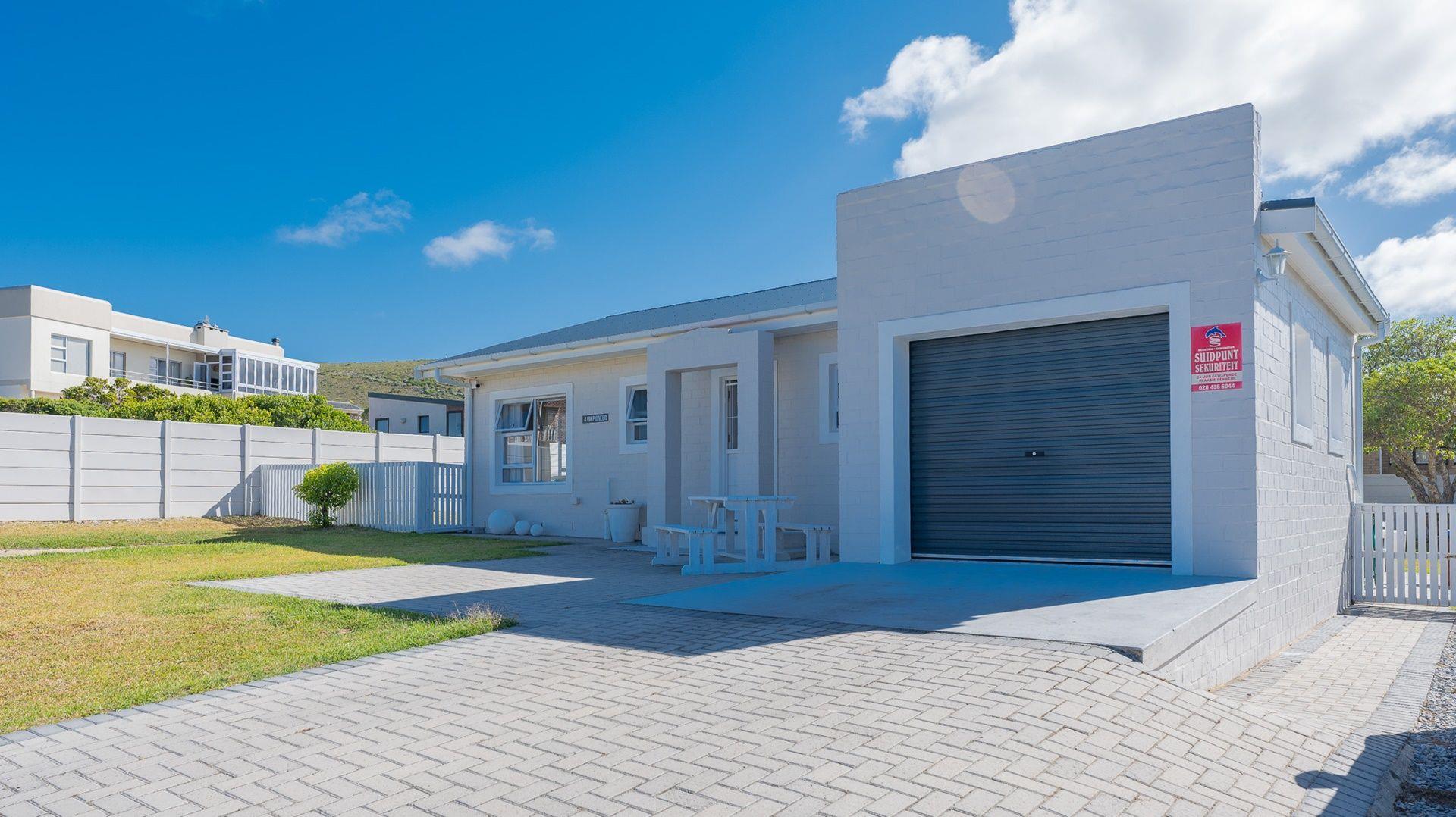 2 Bedroom House for sale in Agulhas 4 Pioneer Street P24114059341