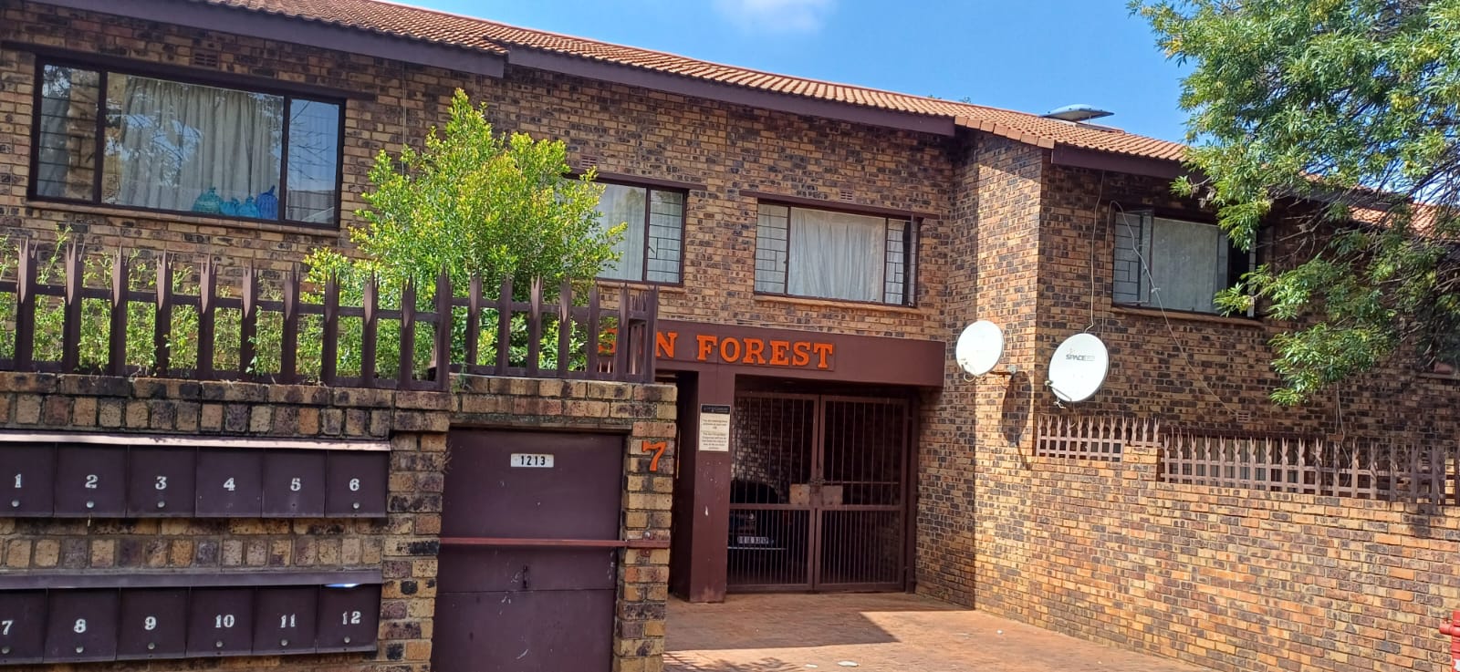 2 Bedroom Apartment / flat for sale in Windsor East P24114059449