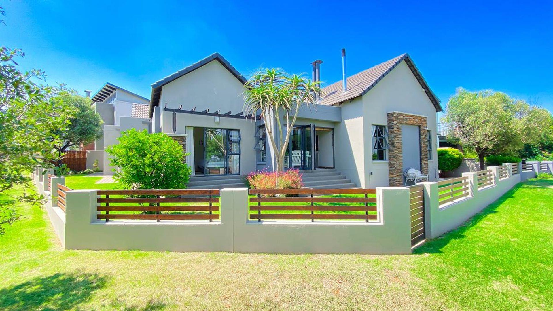 3 Bedroom House for sale in Copperleaf Estate P24114059695