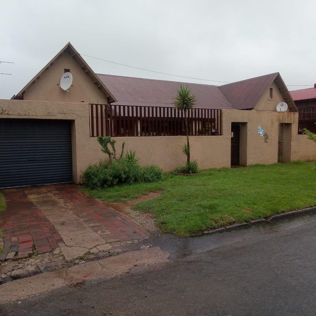 4 Bedroom House for sale in Boksburg North 63 1st Street P24114060617