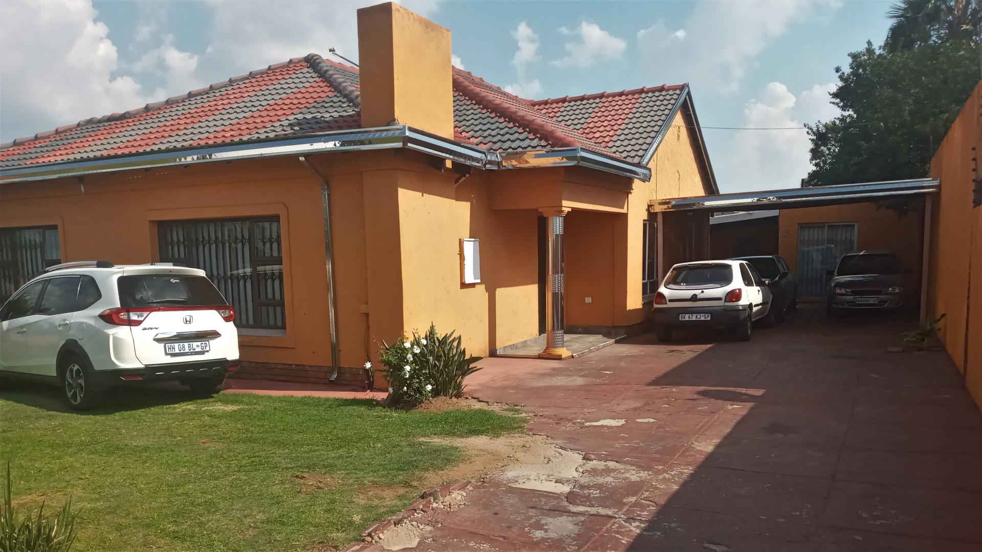 4 Bedroom House for sale in Tedstoneville P24114060698