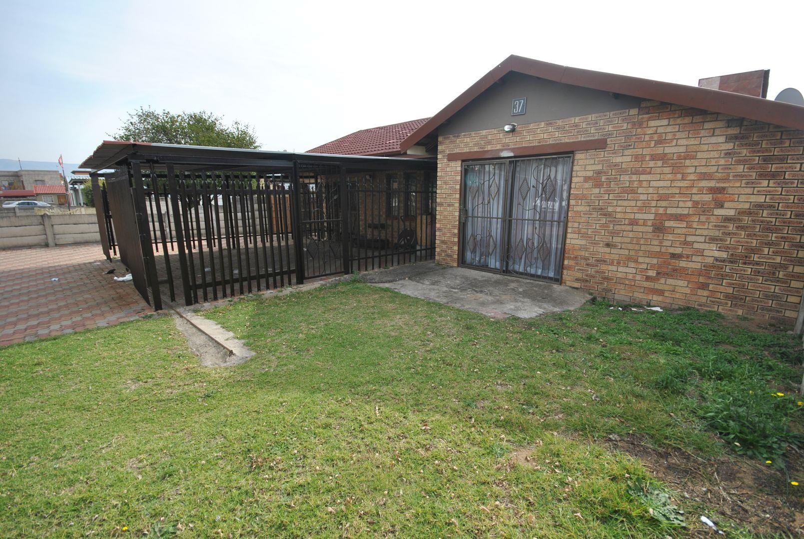 Fernwood Property Property and houses for sale in Fernwood