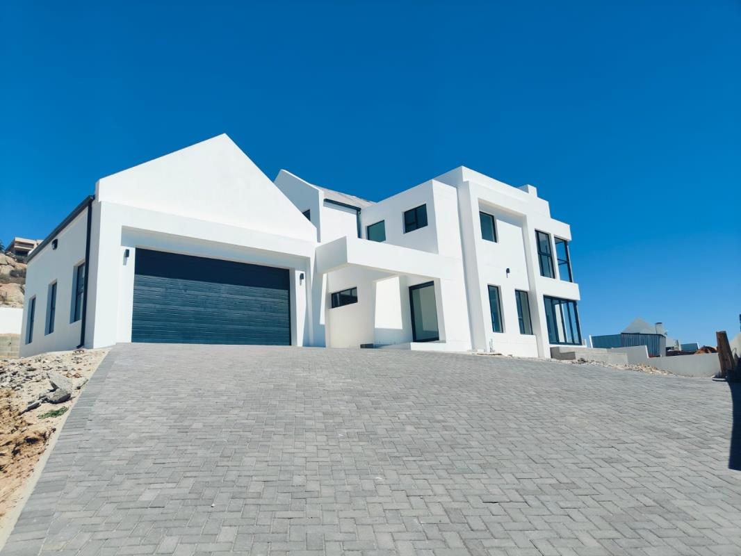 3 Bedroom House for sale in Da Gama Bay P24114061071