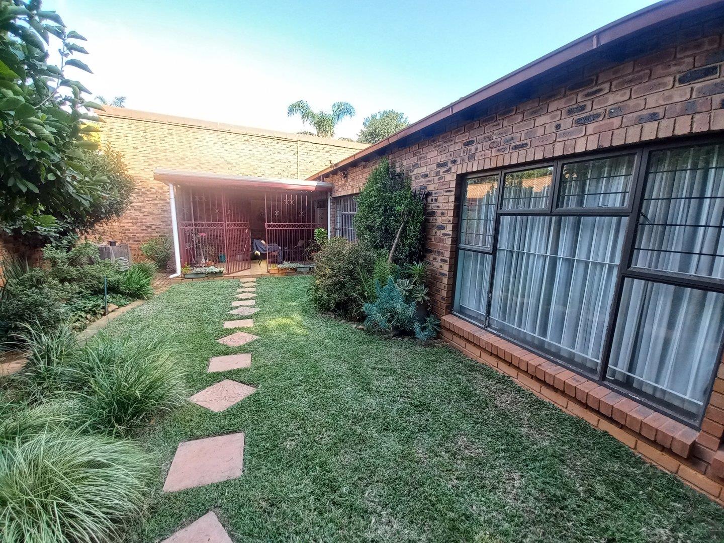 La Montagne, Pretoria Property Houses for sale in La Montagne