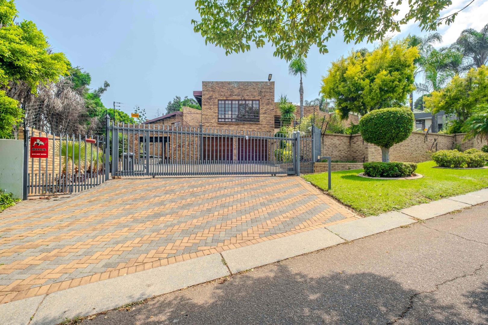 3 Bedroom House for sale in Erasmuskloof P24114062238