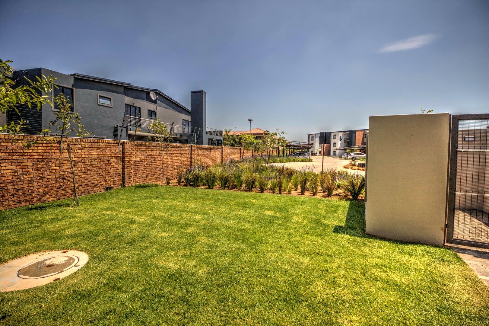 2 Bedroom Apartment / flat to rent in Glen Marais A Glen Starling, 1