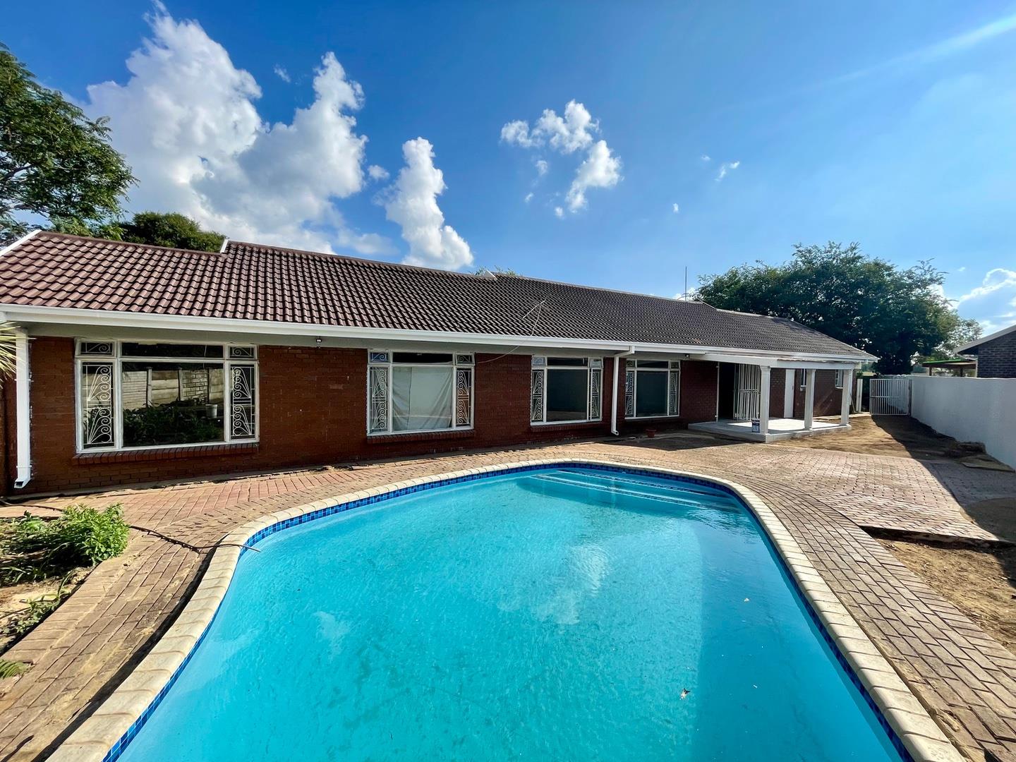 3 Bedroom House for sale in Arcon Park P24113962481