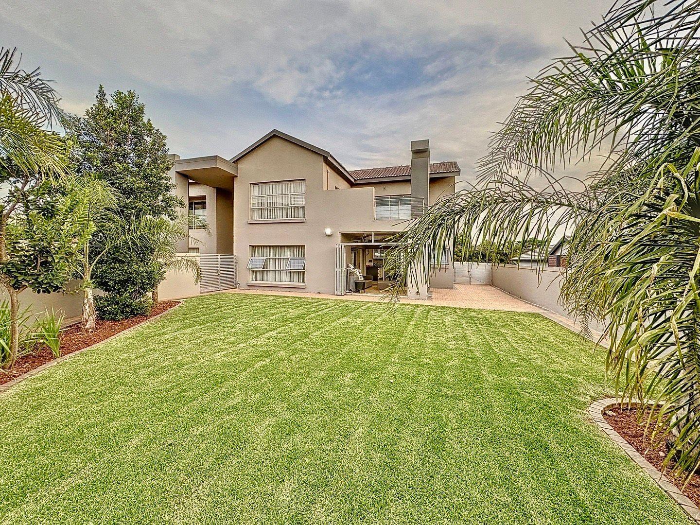 4 Bedroom House for sale in Eldo View P24114062595