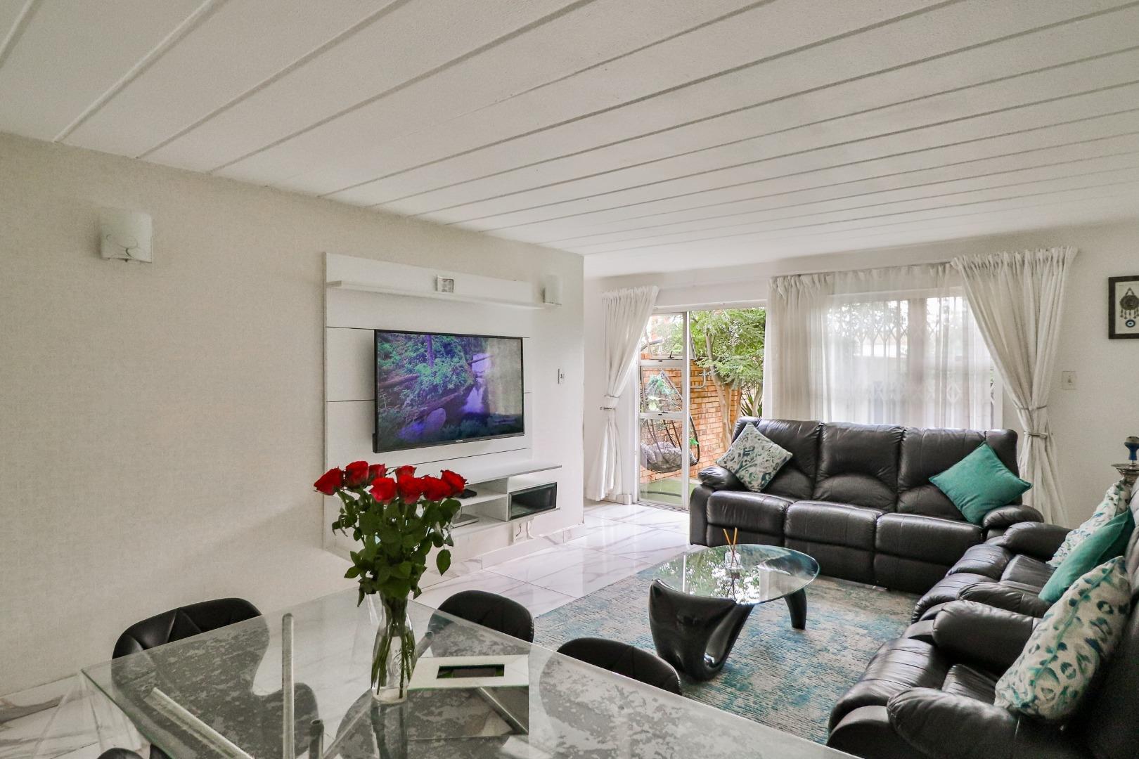 3 Bedroom Townhouse for sale in Blackheath 5 Aviemore, 288 Acacia