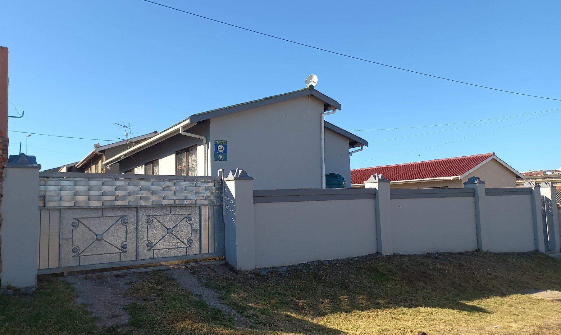 3 Bedroom House for sale in Kwadwesi P24114064017