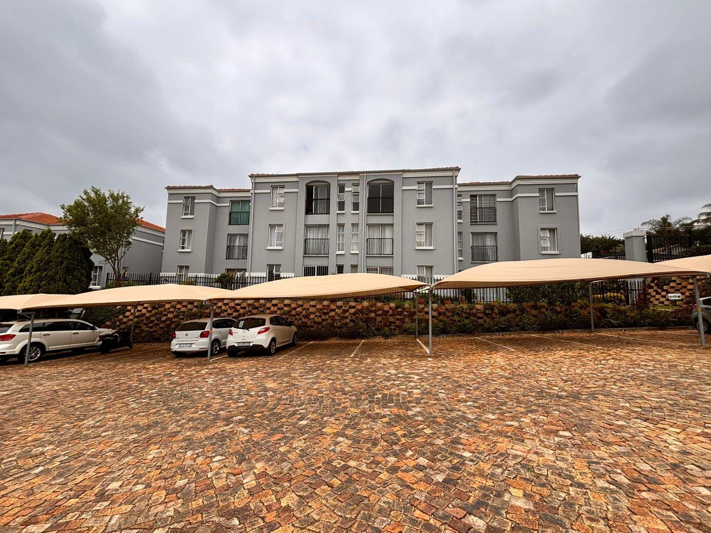 2 Bedroom Apartment / flat for sale in Northcliff P24114064206