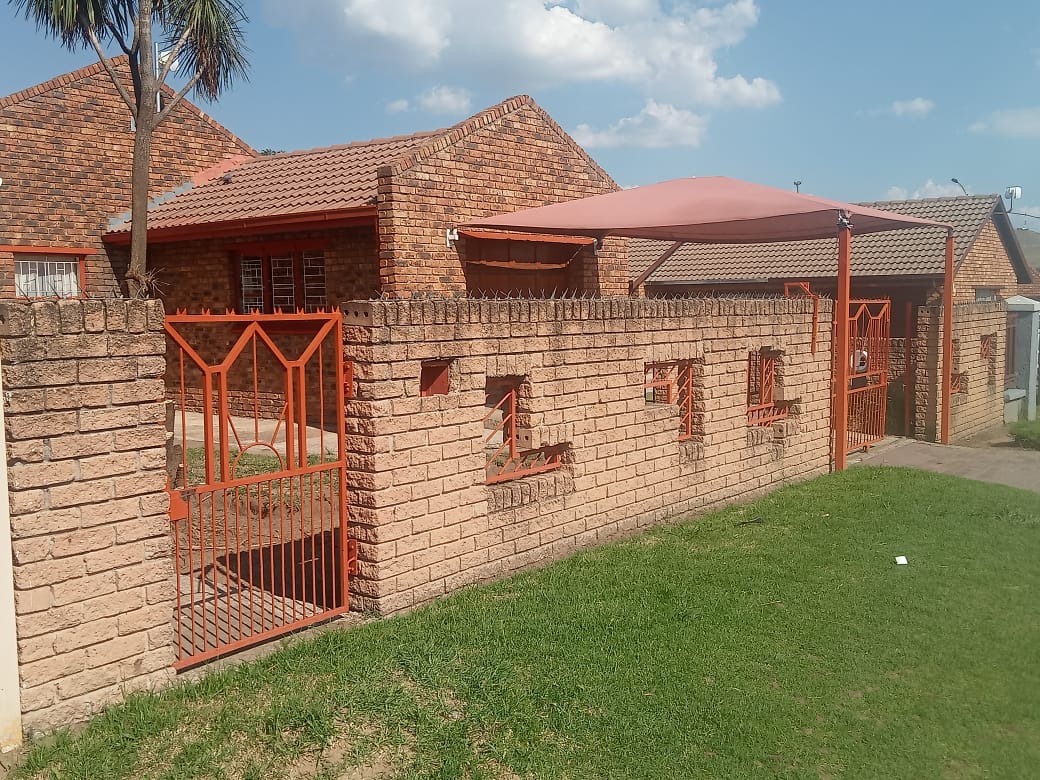 3 Bedroom House for sale in Bohlokong P24114064721