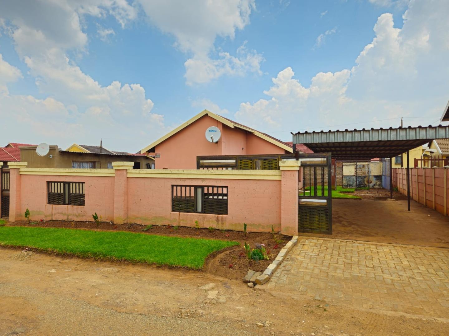 3 Bedroom House for sale in Evaton West 2885 Beverly Hills Street