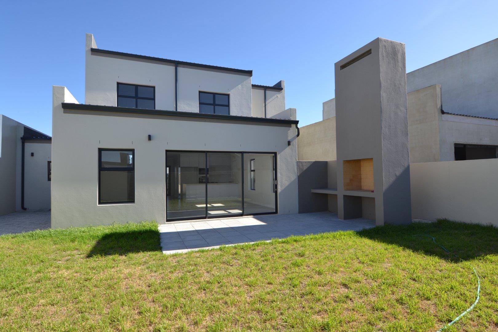 4 Bedroom House for sale in Sandown P24114064904