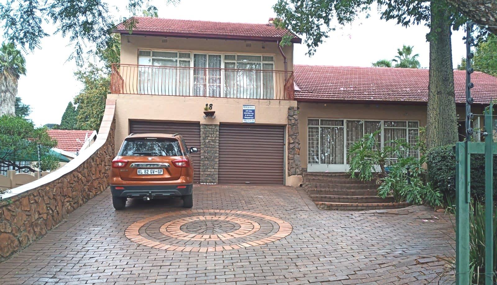 Constantia Kloof, Roodepoort Property Houses to rent in Constantia
