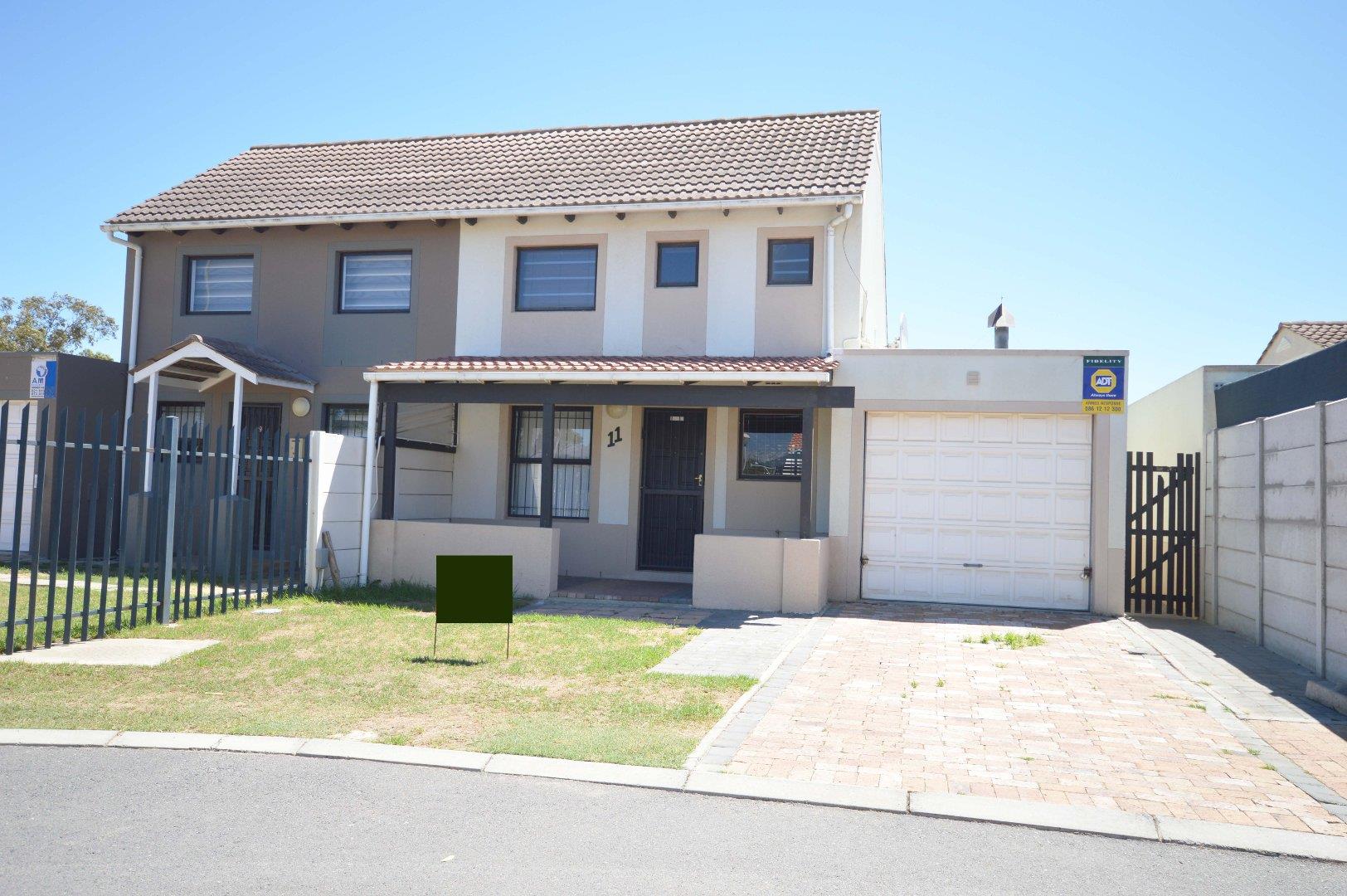 Victoria Park, Somerset West Property Property and houses for sale in