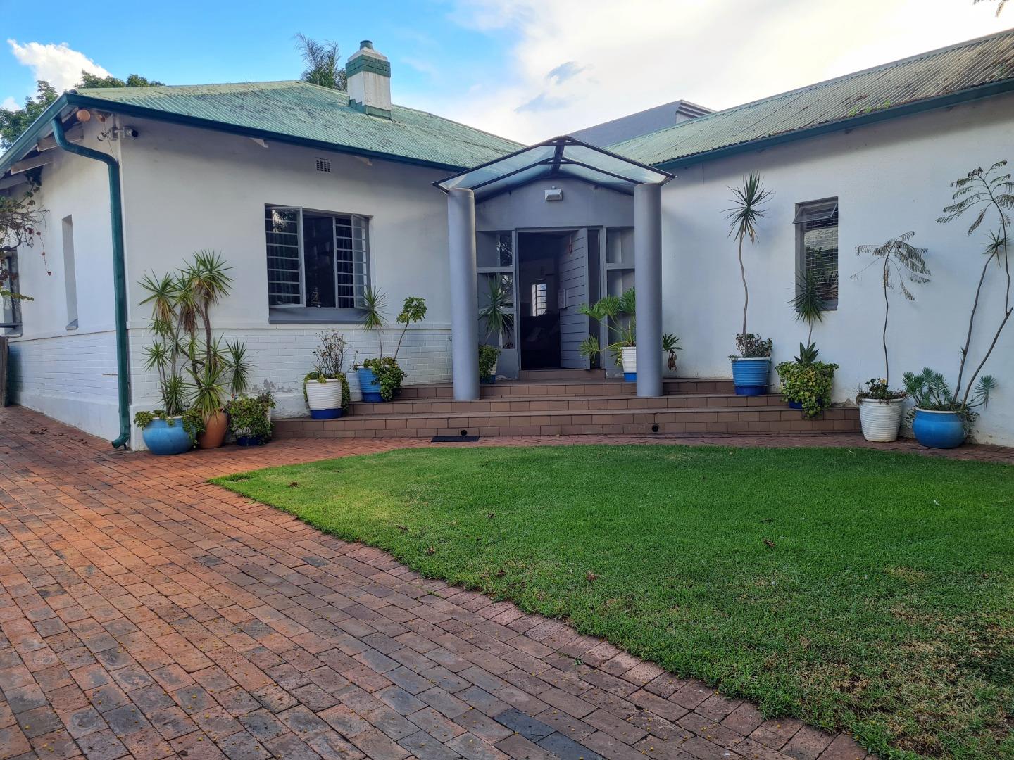 2 Bedroom House for sale in Orchards 26a Orchards P24114067485