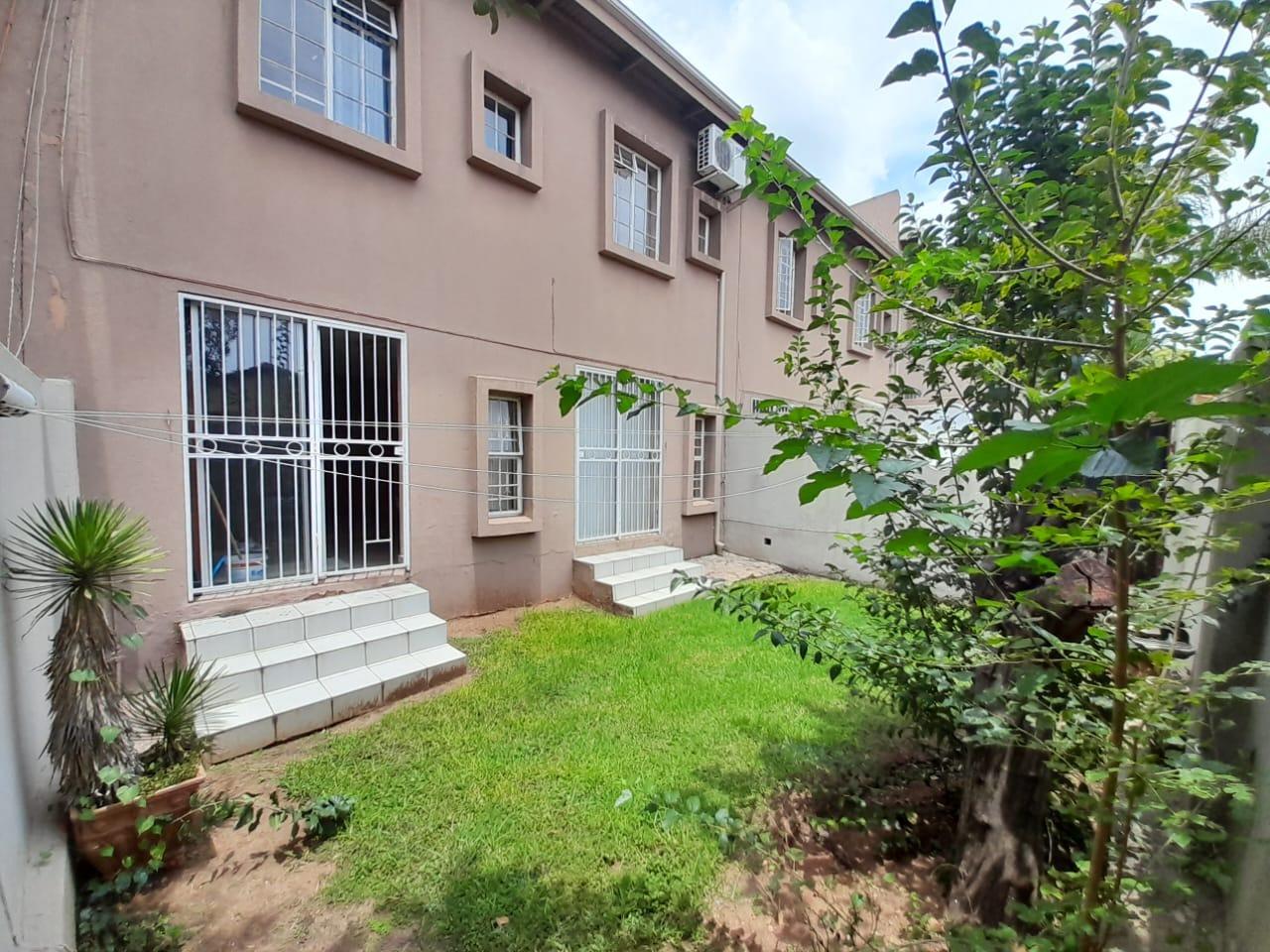 2 Bedroom Apartment / flat for sale in Corlett Gardens P24114068216