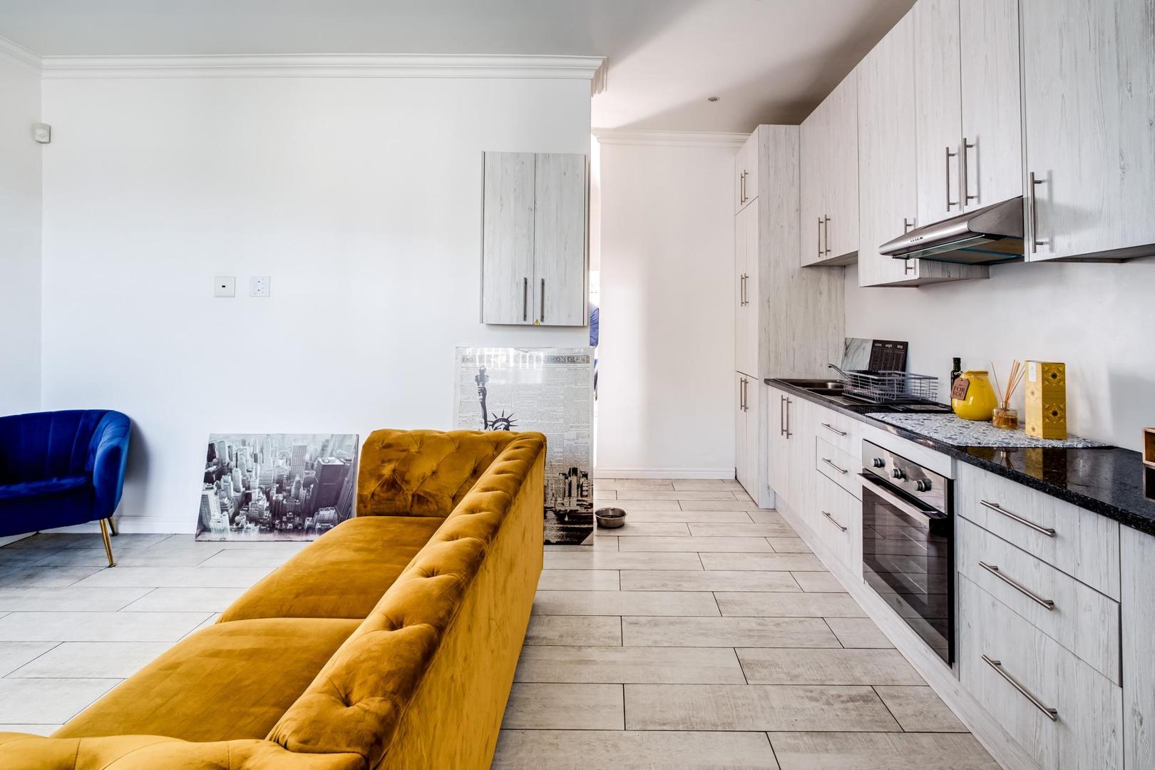 2 Bedroom House for sale in Plumstead P24114068569