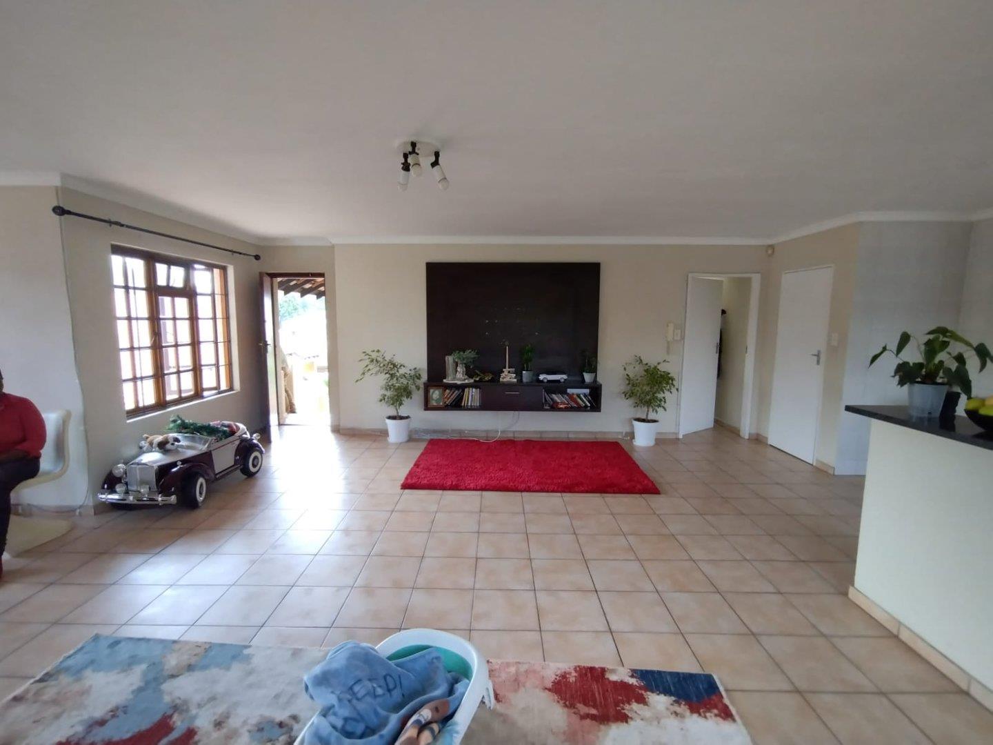 2 Bedroom Apartment / flat to rent in Bedfordview P24114068739