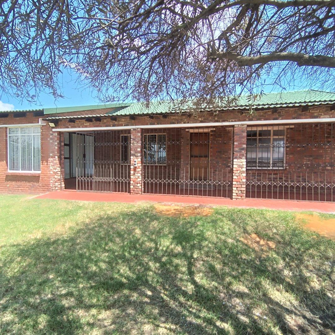 Property and houses to rent in Parys Parys Property
