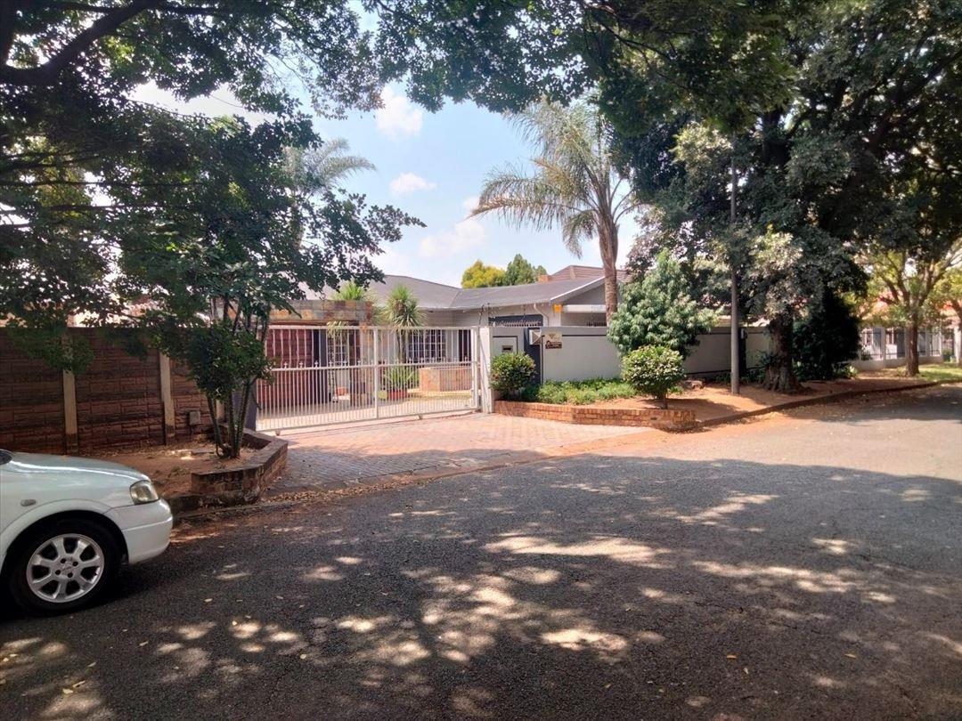 Cinderella Property Property and houses for sale in Cinderella