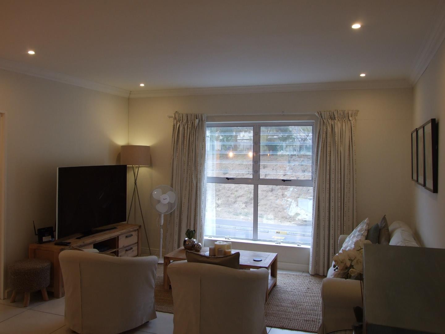 Apartments / flats to rent in Simons Town Simons Town Property