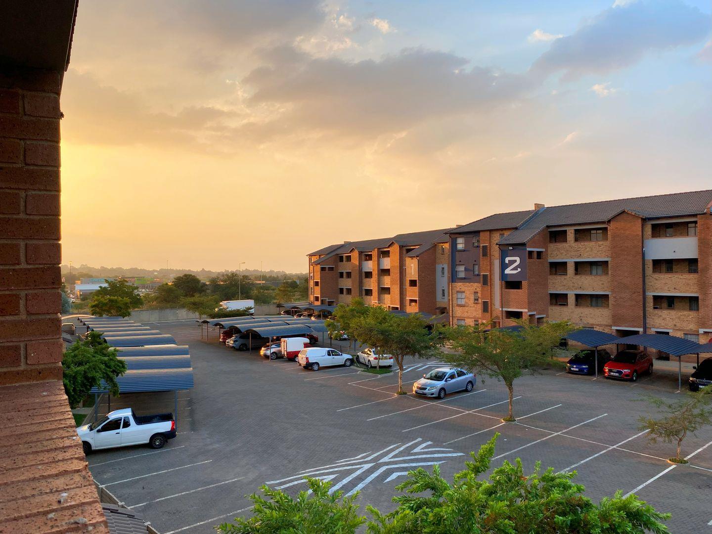 2 Bedroom Apartment / flat for sale in Amberfield P24114312250