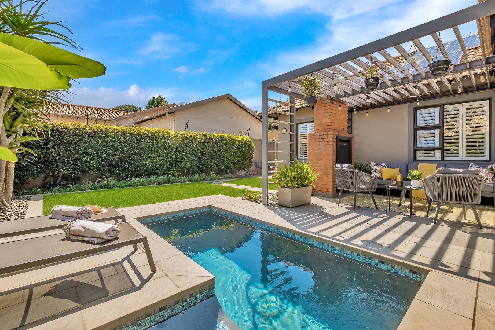 3 Bedroom Apartment / flat for sale in Linden P24114071863