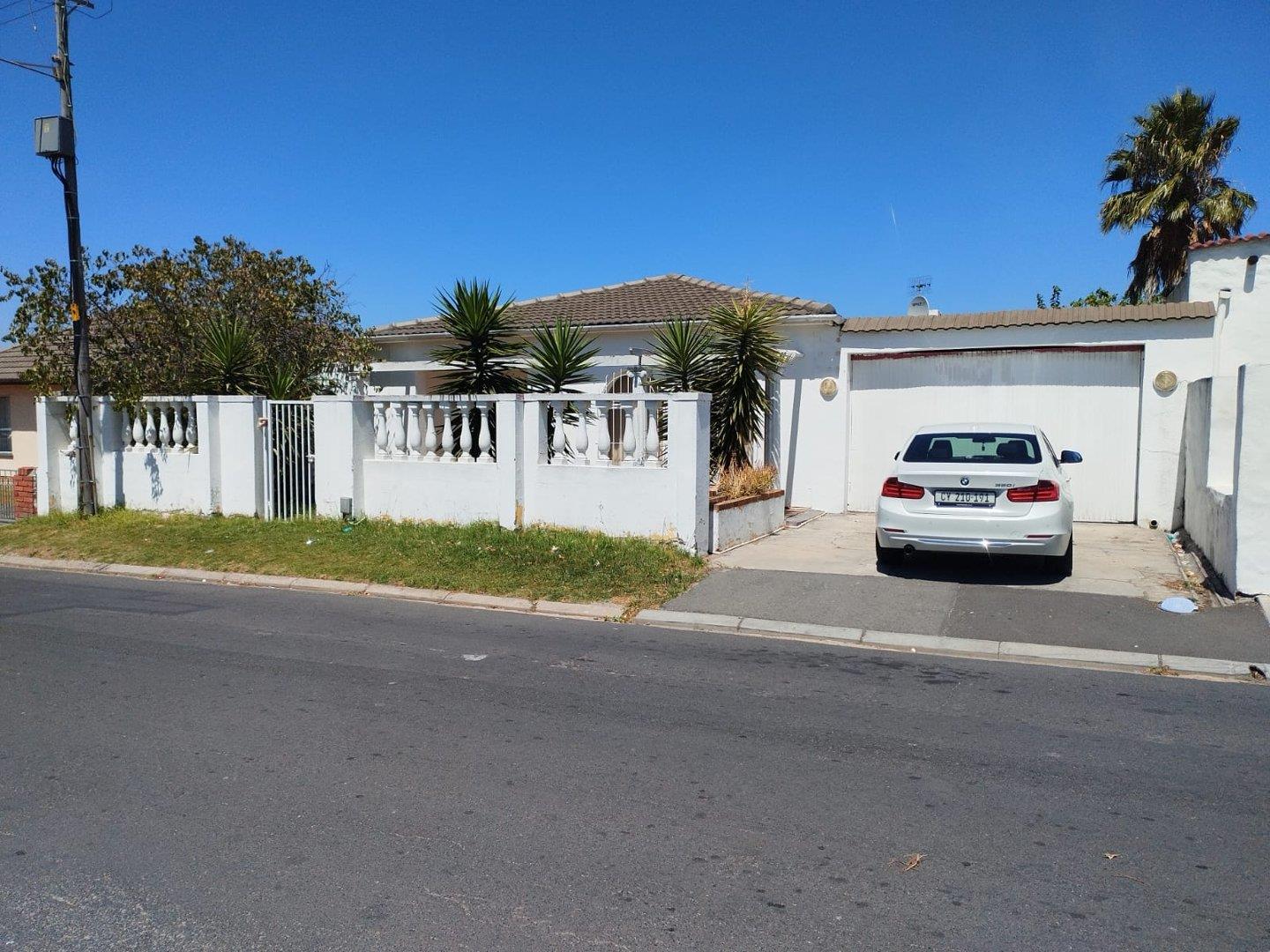Scottsville, Kraaifontein Property Houses for sale in Scottsville, Kraaifontein
