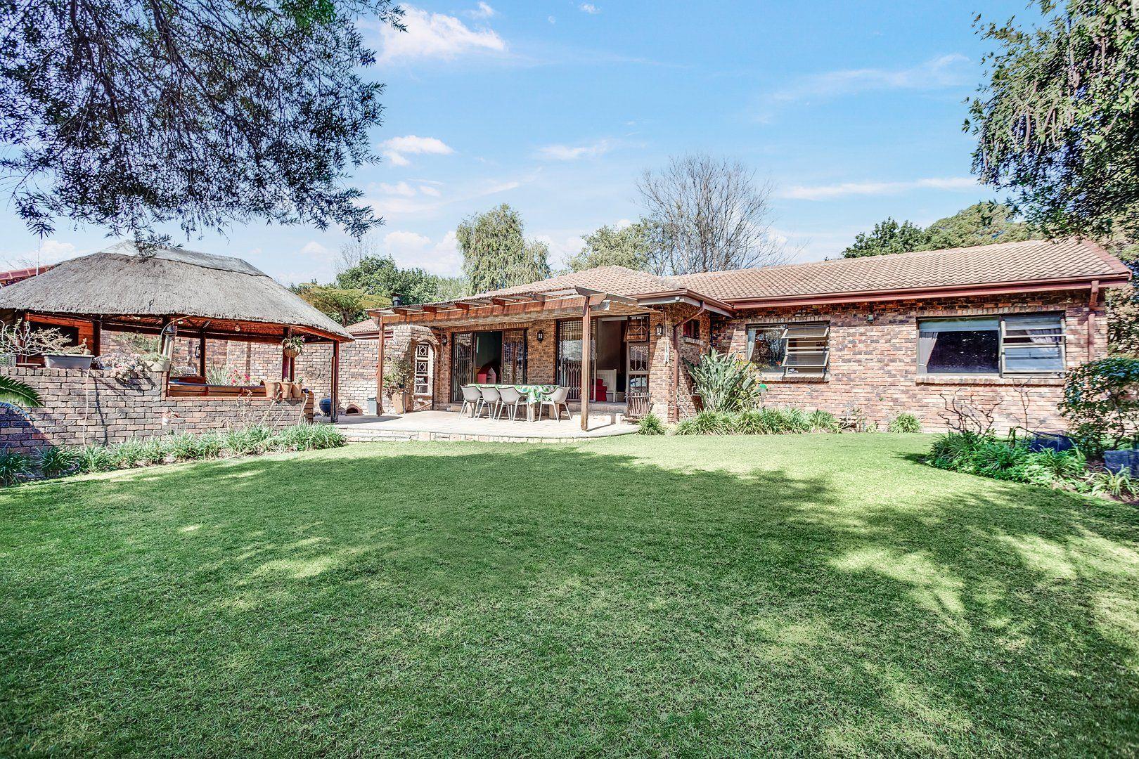 5 Bedroom House for sale in Robin Hills P24113042477