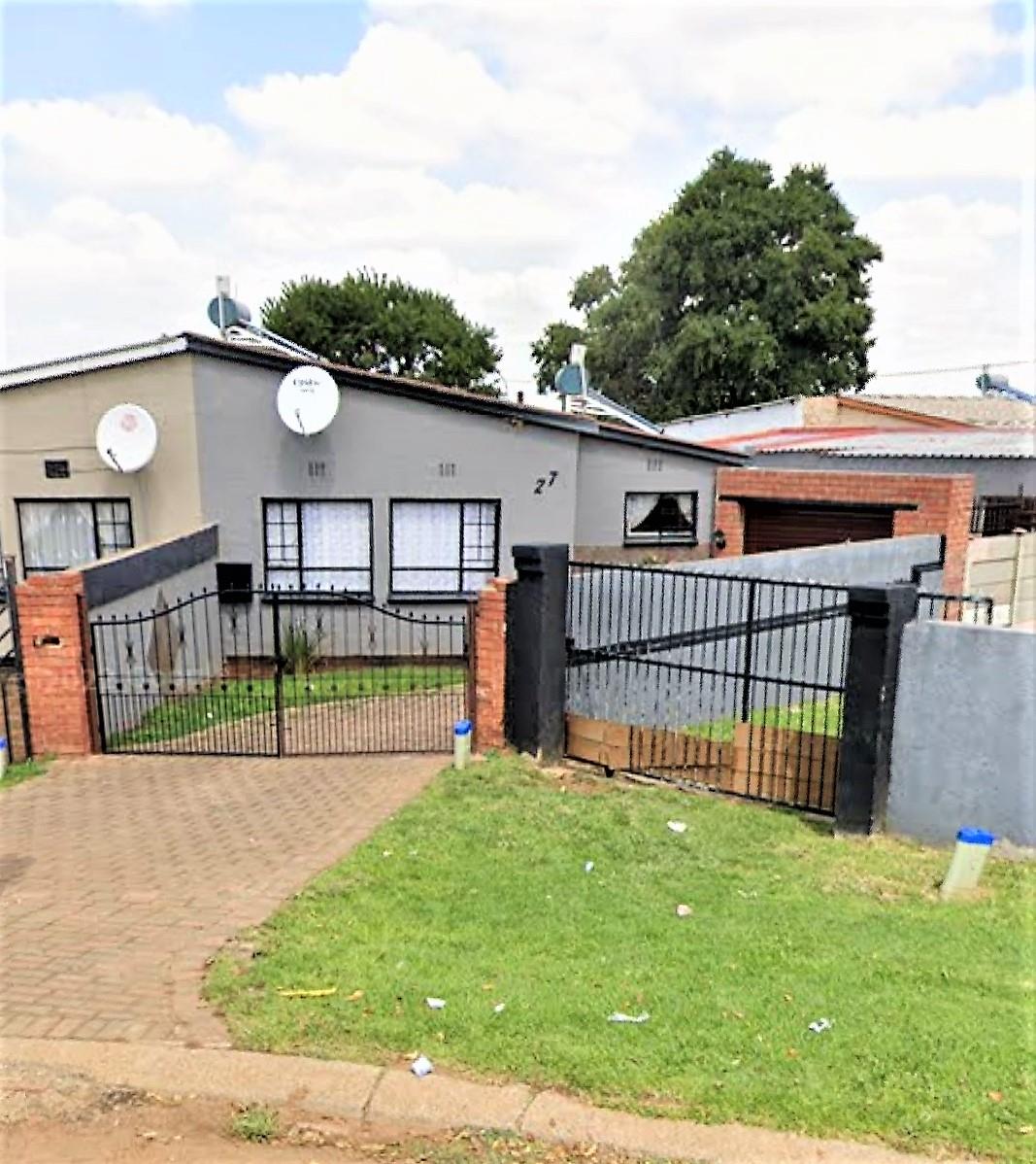 3 Bedroom House for sale in Eldorado Park 8 Avenue P24