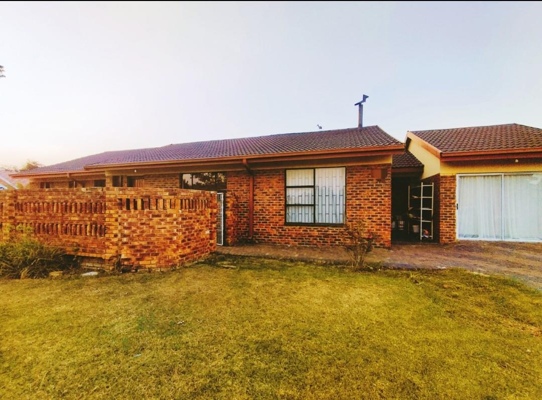 4 Bedroom House for sale in Bedworth Park P24114074817