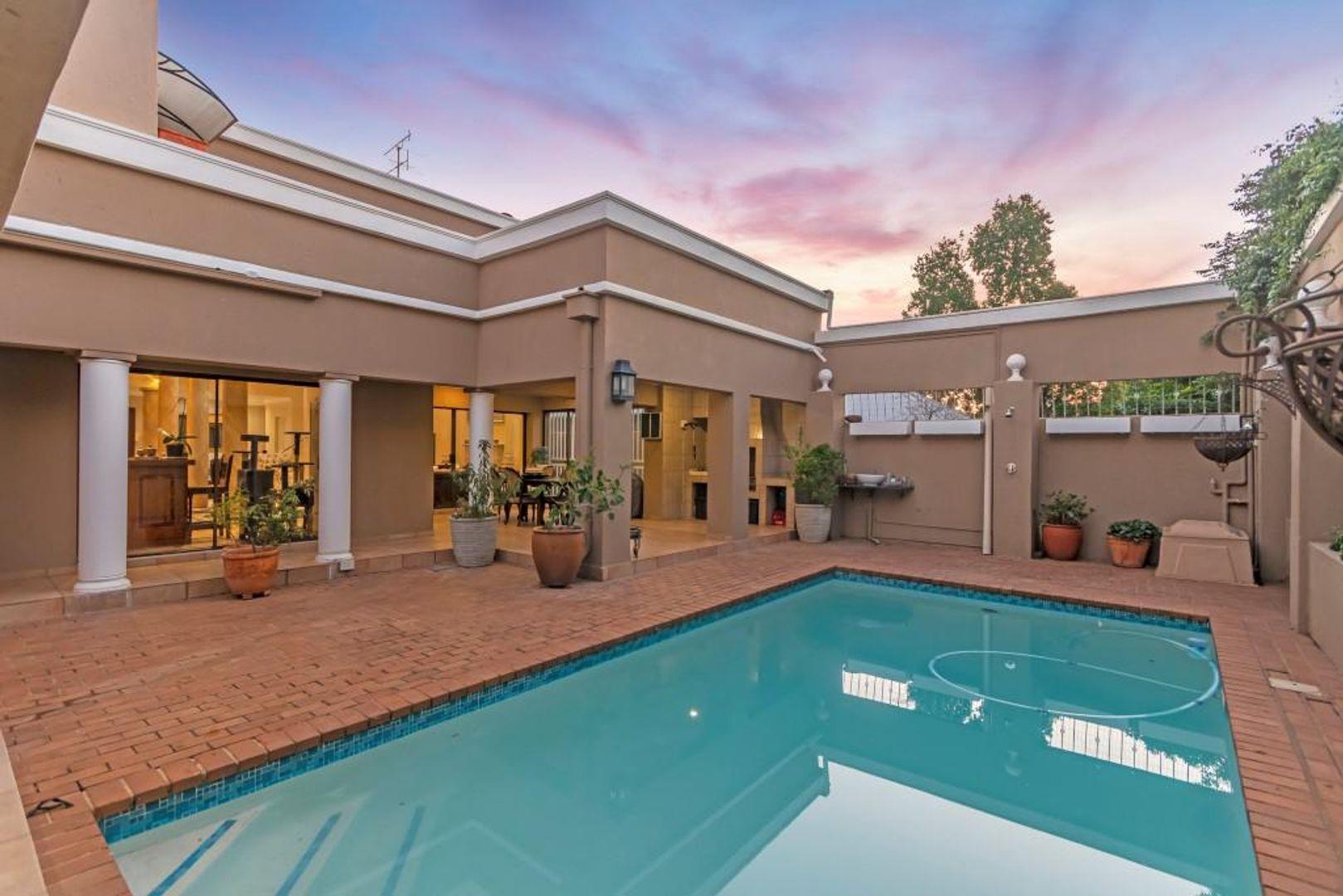 4 Bedroom House for sale in Parkhurst P24112507274