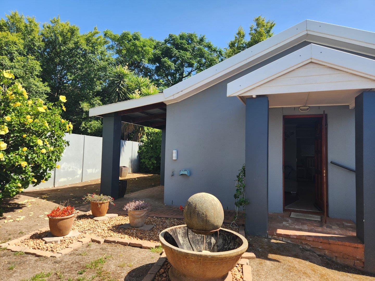 Apartments / flats to rent in Durbanville Durbanville Property