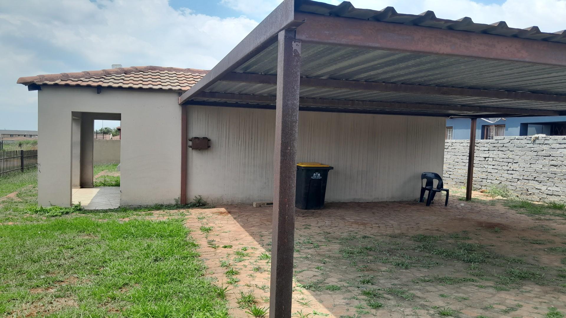 4 Bedroom House for sale in Bedworth Park P24114079246