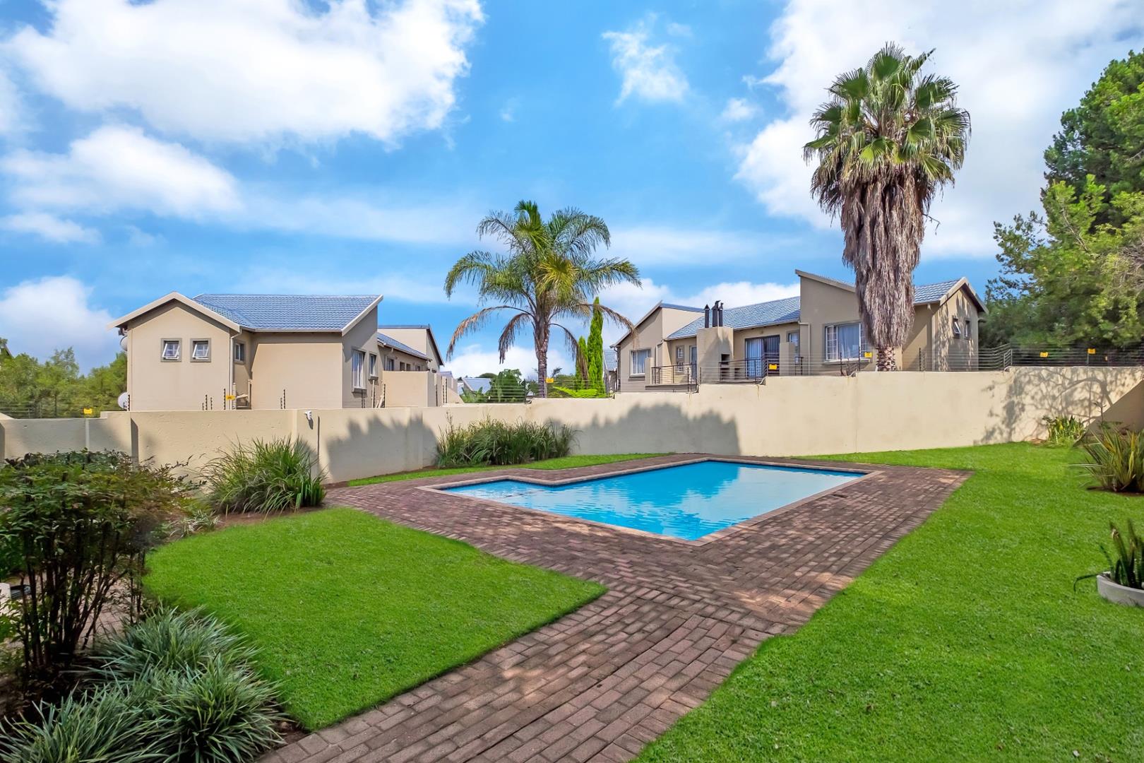 2 Bedroom Apartment / flat for sale in Northgate P24114082797