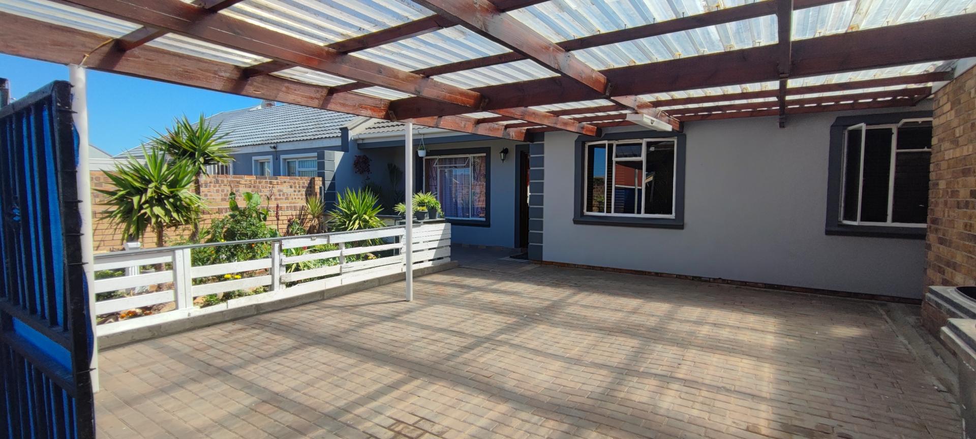 House for sale in Strandfontein P24114083183