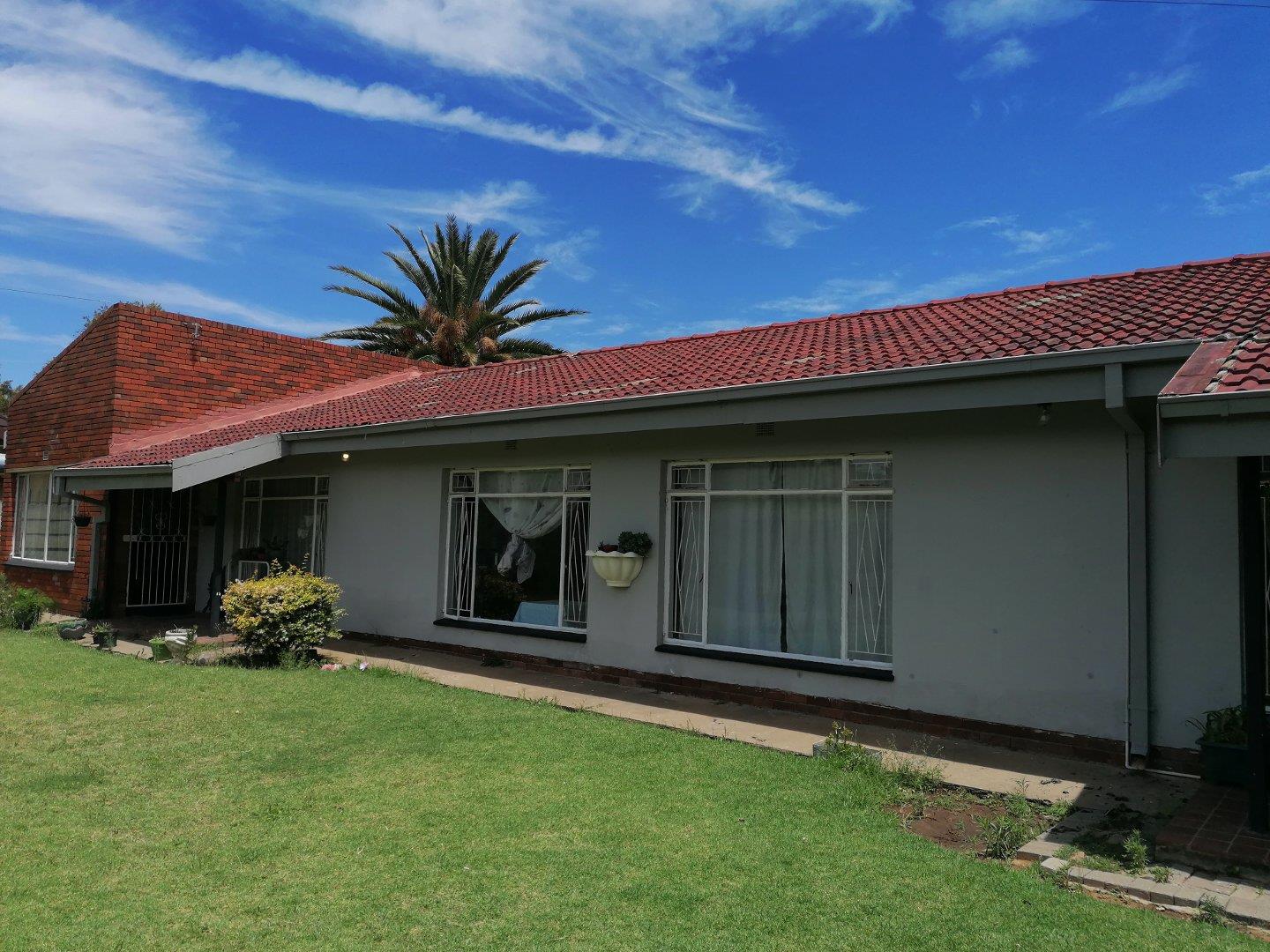 6 Bedroom House for sale in Harmony P24114085185