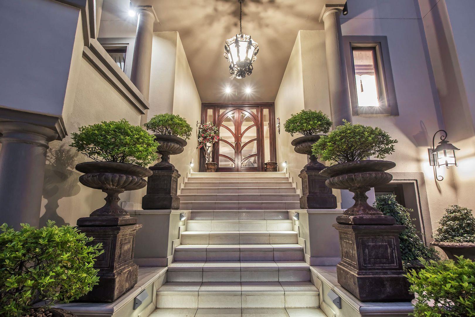 4 Bedroom House for sale in Lynnwood P24114085580