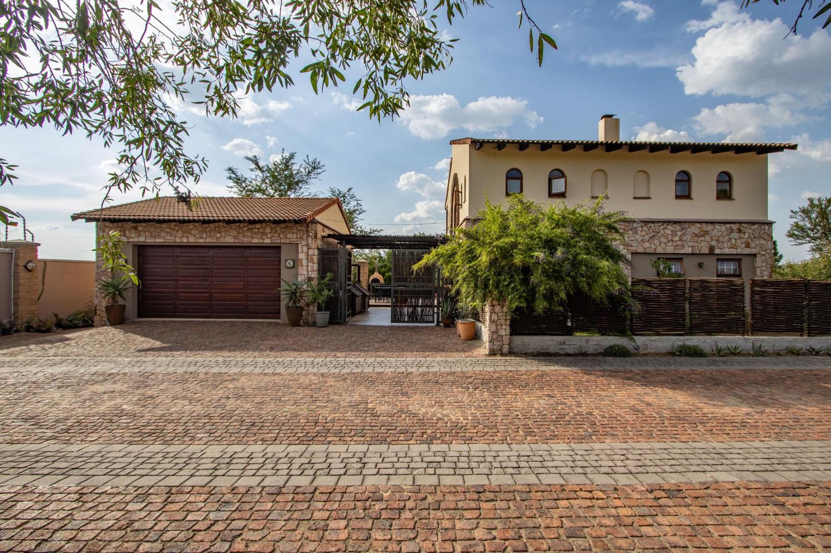 4 Bedroom House for sale in Glenferness P24114086766