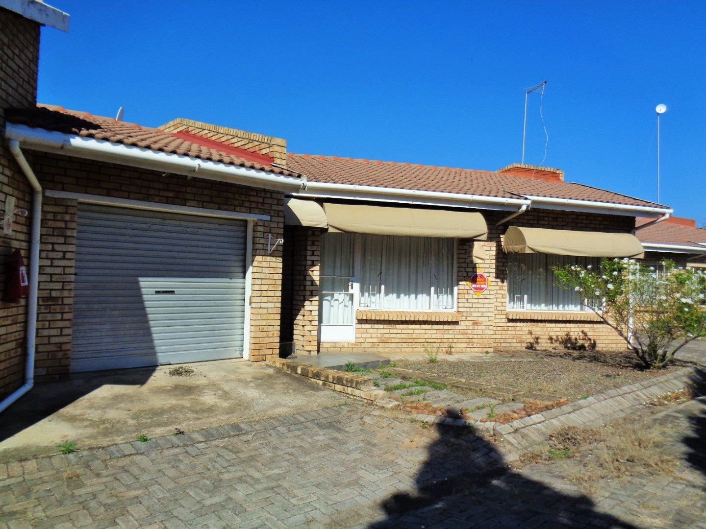 Townhouses to rent in Parys Parys Property