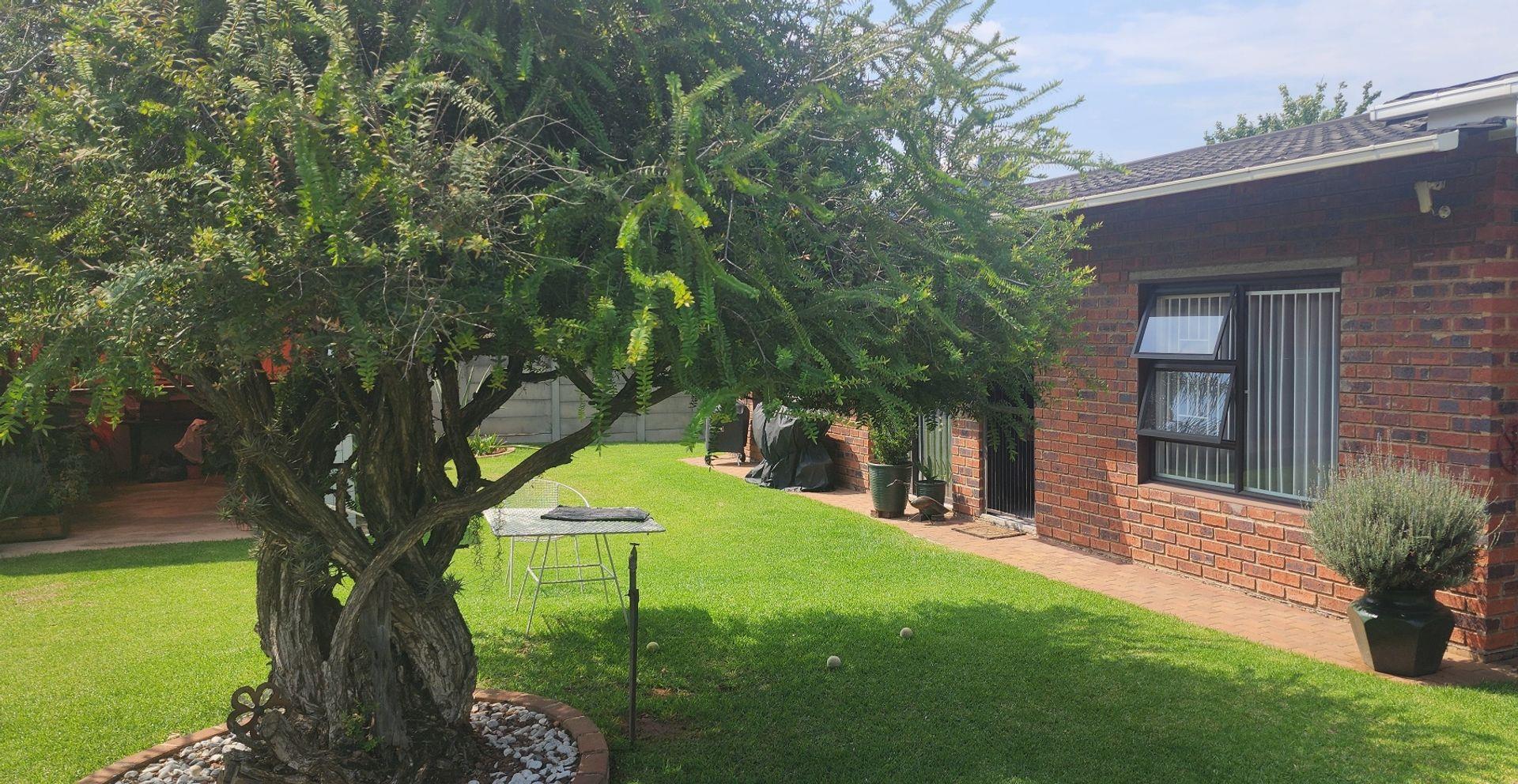 Bonaero Park Property Property and houses to rent in Bonaero Park